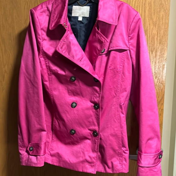 B.R. Lg - Picture 1 of 4